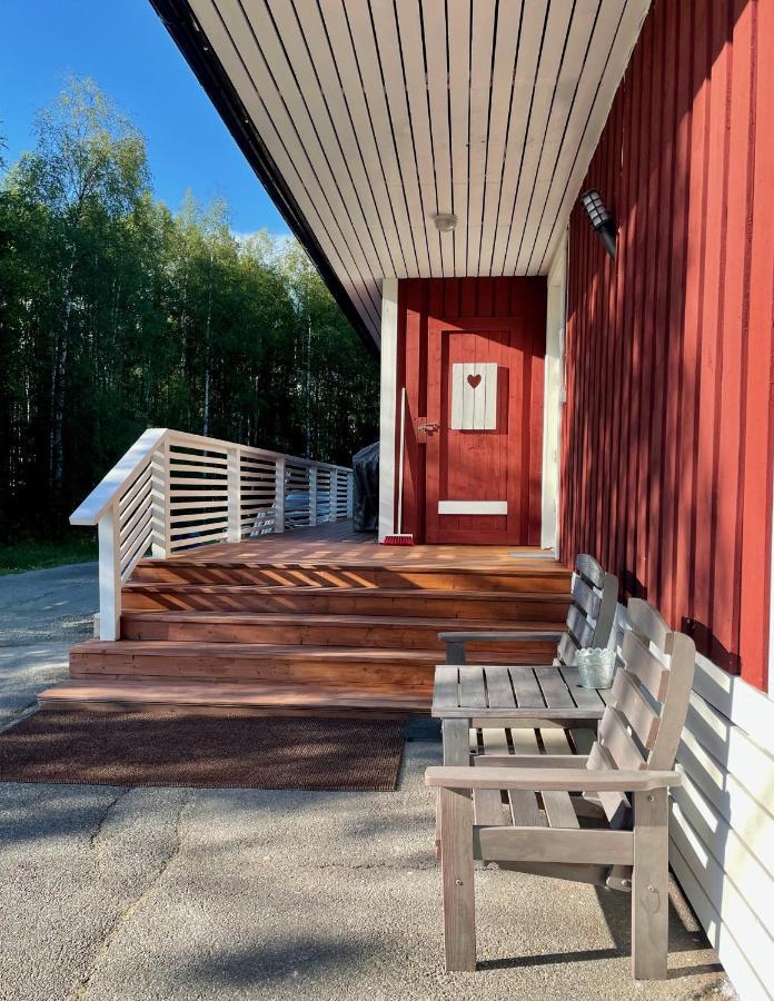 Cozy Renovated House With A Lot Of Parking Space. Haparanda  Exterior photo